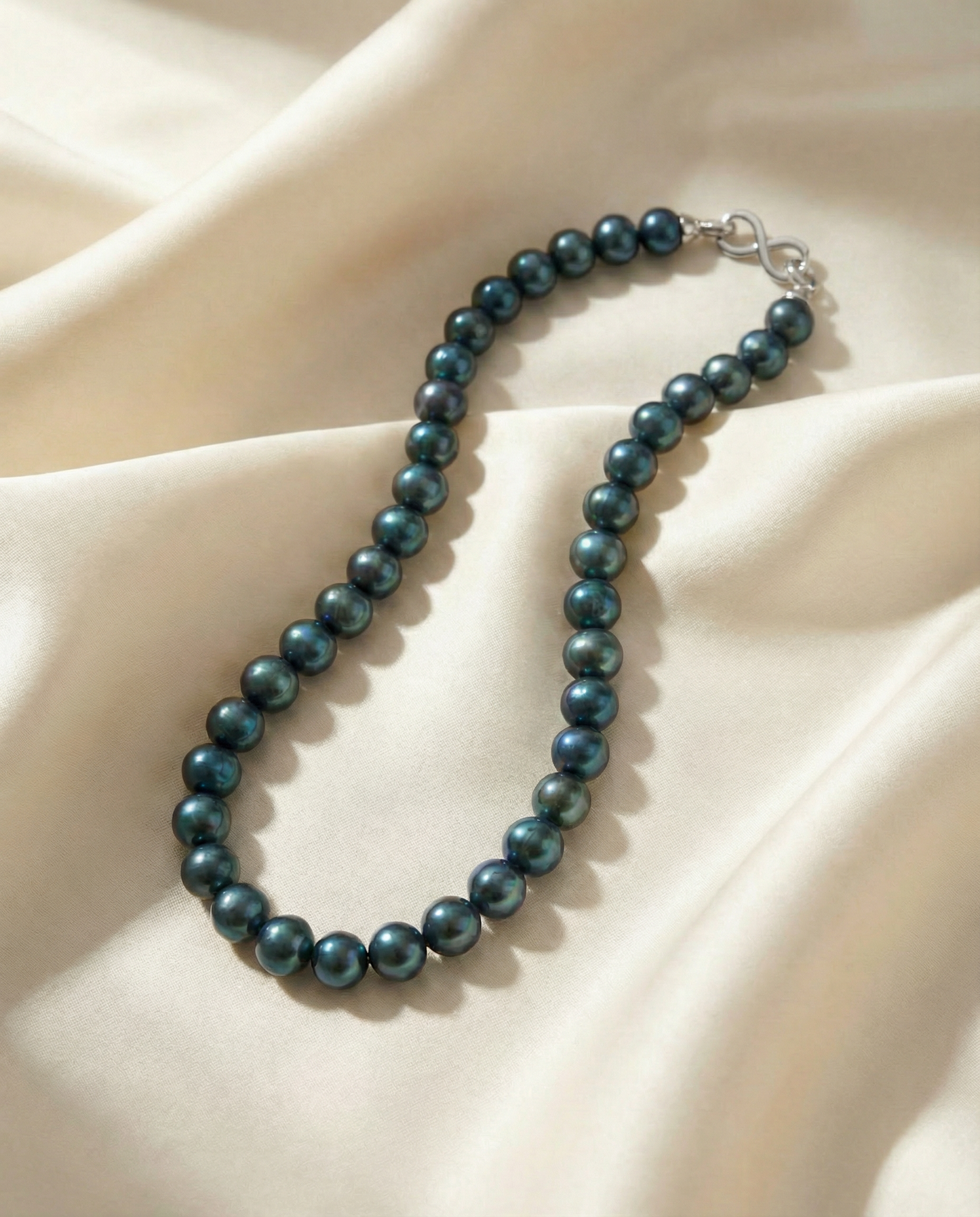 Midnight Teal Pearl Necklace - VEEKISSY