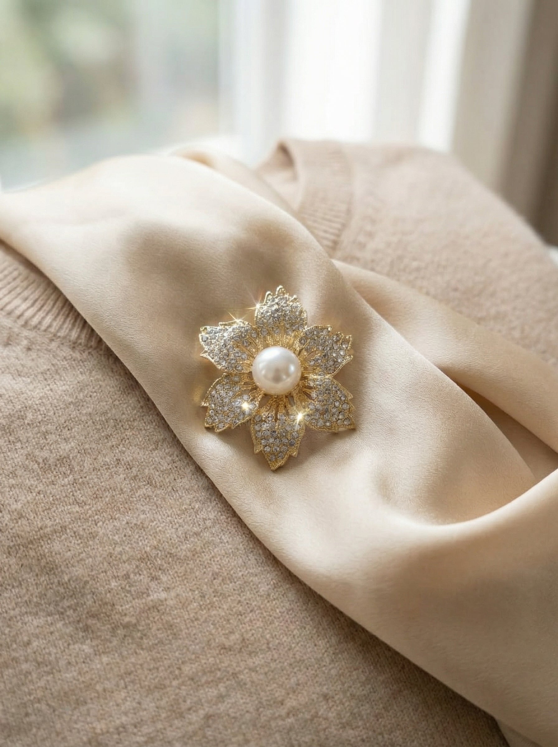 Empress Pearl Floral Brooch - VEEKISSY