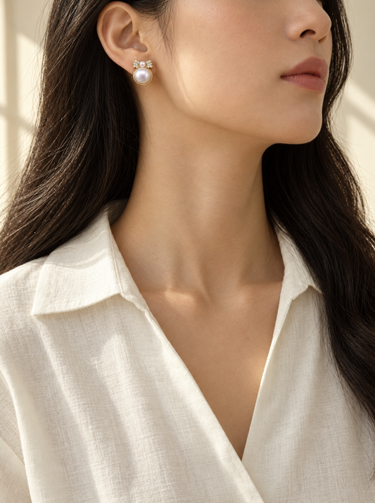 VEEKISSY bow freshwater earrings, model wearing earrings
