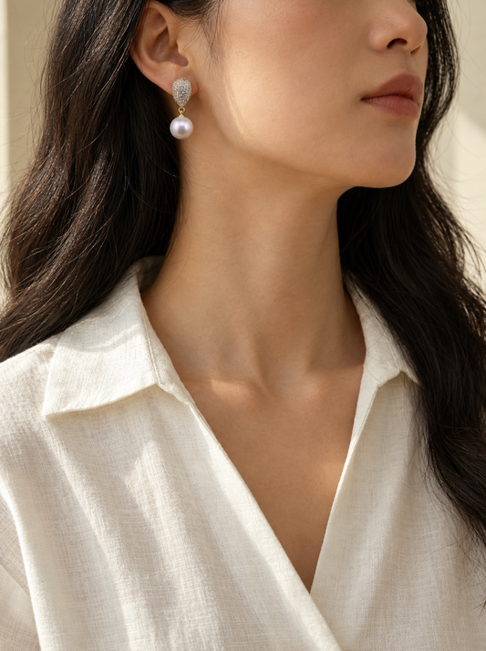 VEEKISSY edison pearl drop earrings, model wearing earrings